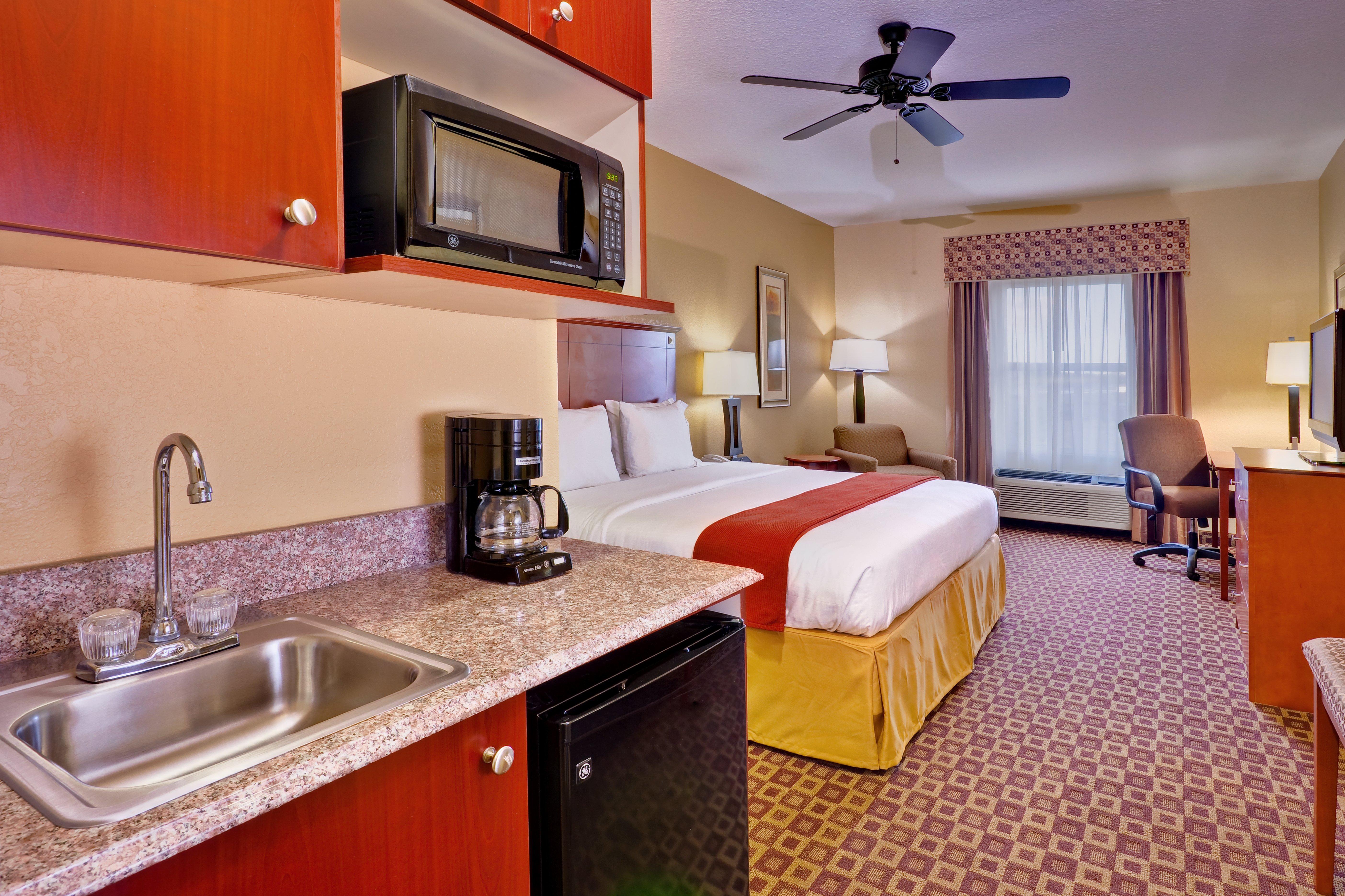Holiday Inn Express Mccomb By Ihg Kültér fotó