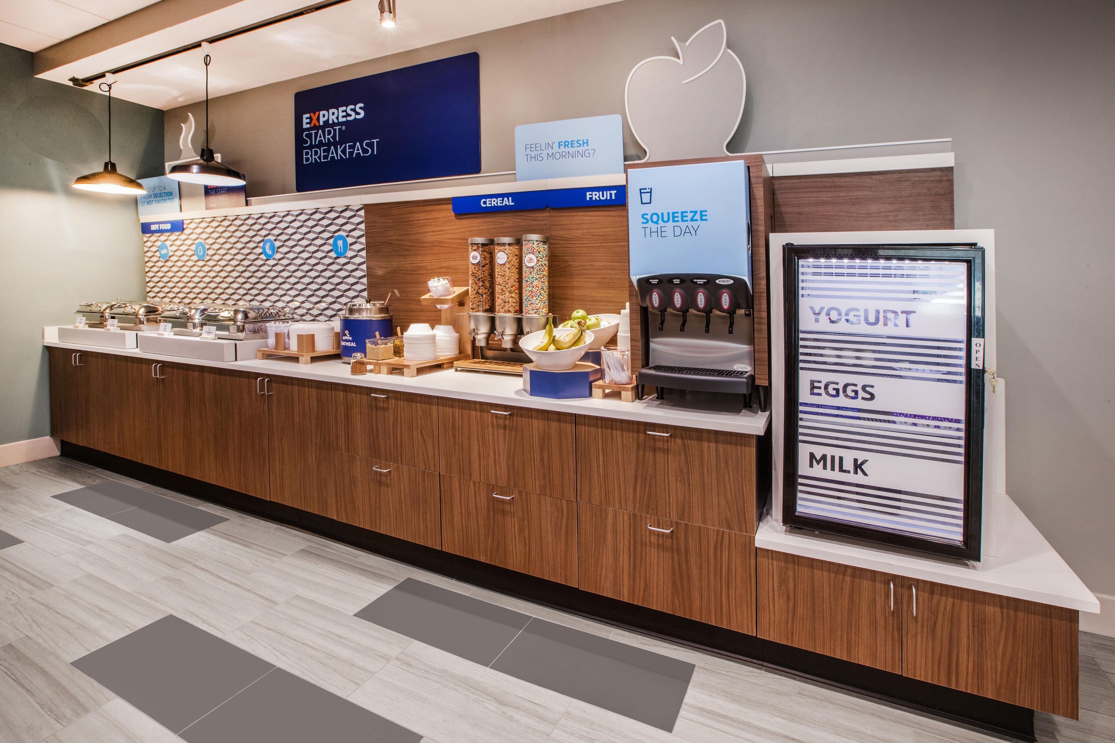 Holiday Inn Express Mccomb By Ihg Kültér fotó