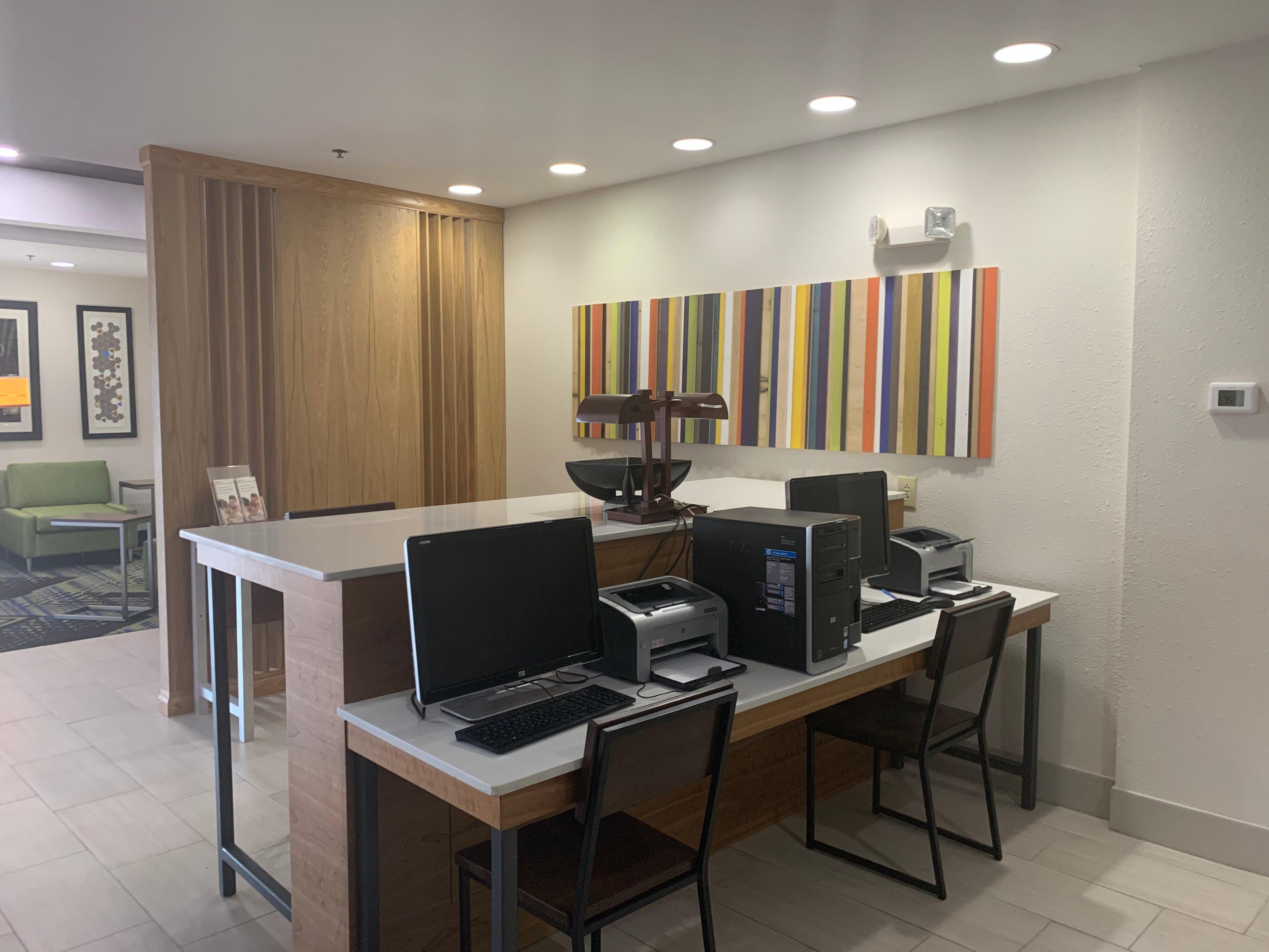 Holiday Inn Express Mccomb By Ihg Kültér fotó