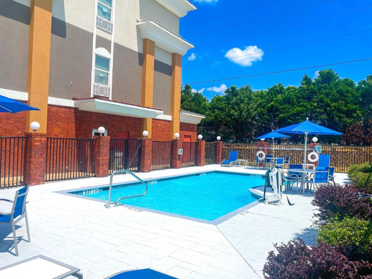 Holiday Inn Express Mccomb By Ihg Kültér fotó